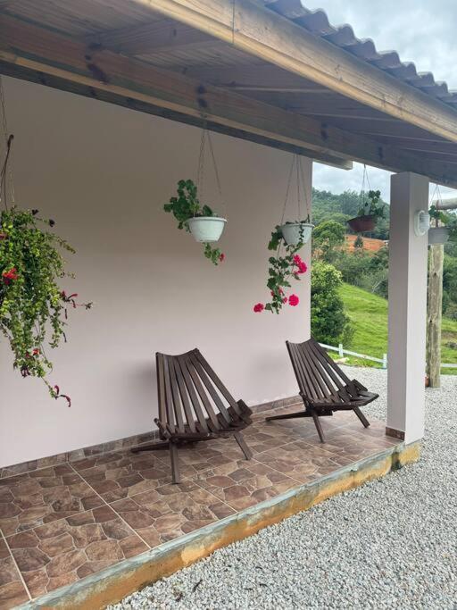 Cabana Recanto Do Arruda Para Casal Em Aguas Mornas エクステリア 写真